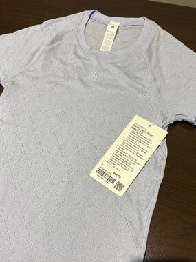 NWT Lululemon Swiftly 2.0 Light Purple size 2 hip